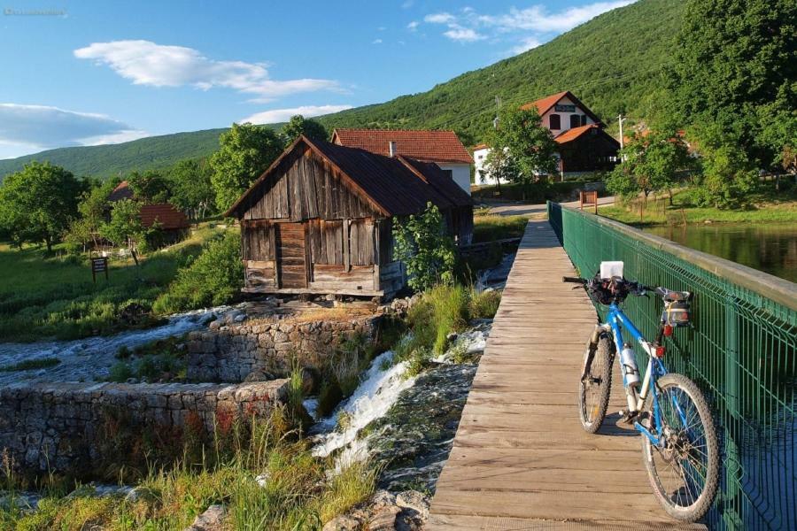 Nikolina i Katarina Lägenhet Otočac Exteriör bild